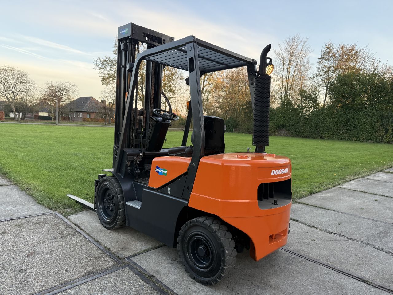 Doosan 2.5 tonner diesel heftruck 3-delig 4.7M 3900uur