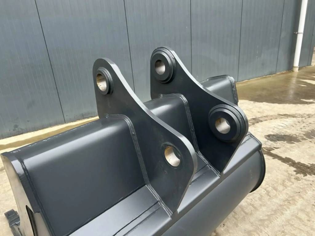 Hitachi ZX220 - 1.40m