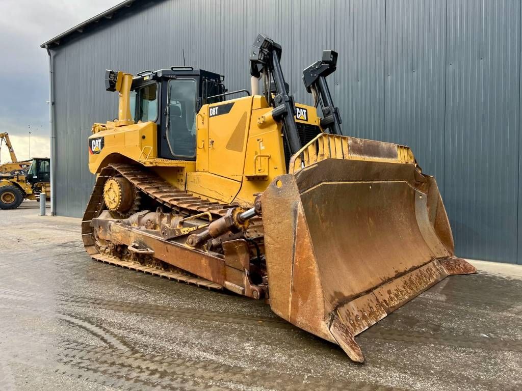 CAT D8T - CE