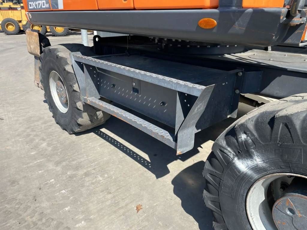Doosan DX170W-5