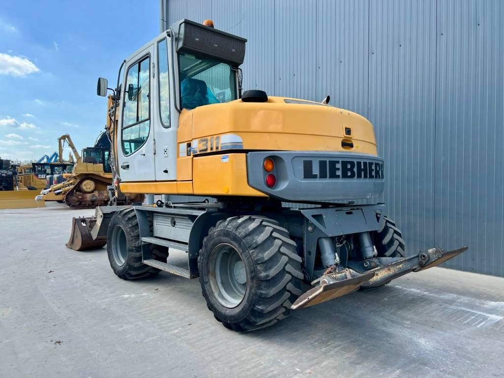 Liebherr A311 Litronic