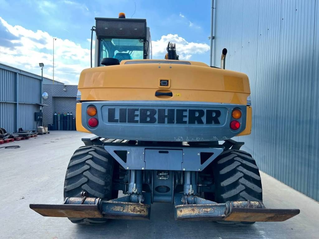 Liebherr A311 Litronic