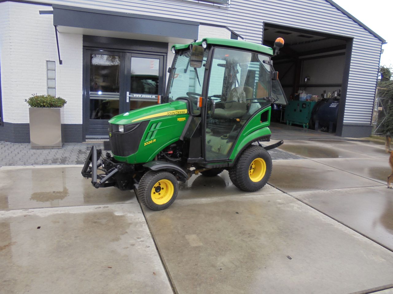 John deere 1026R