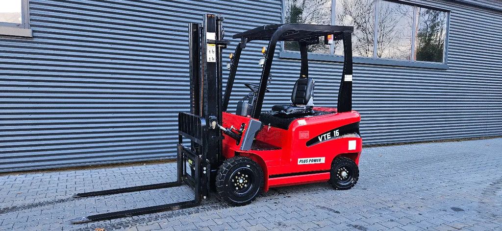 Wolf PLUS POWER VTE 15 electric forklift