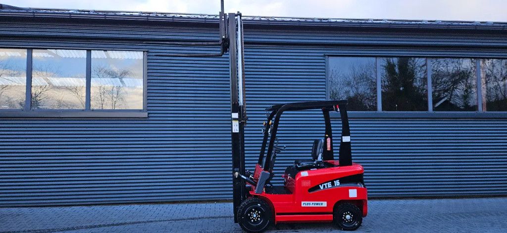 Wolf PLUS POWER VTE 15 electric forklift