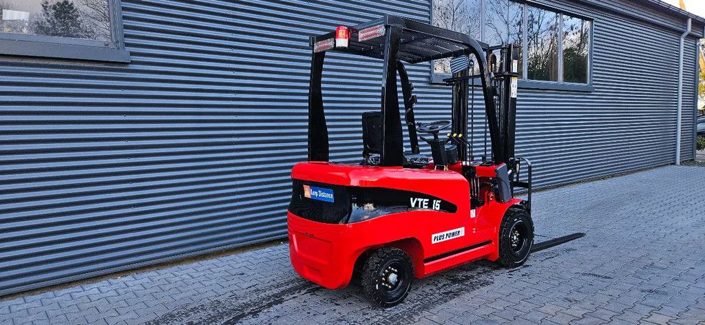 Wolf PLUS POWER VTE 15 electric forklift