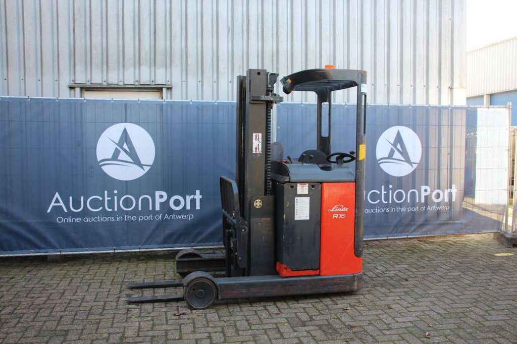 Reach truck Linde R16N Electric 1600kg 4.7m 1995