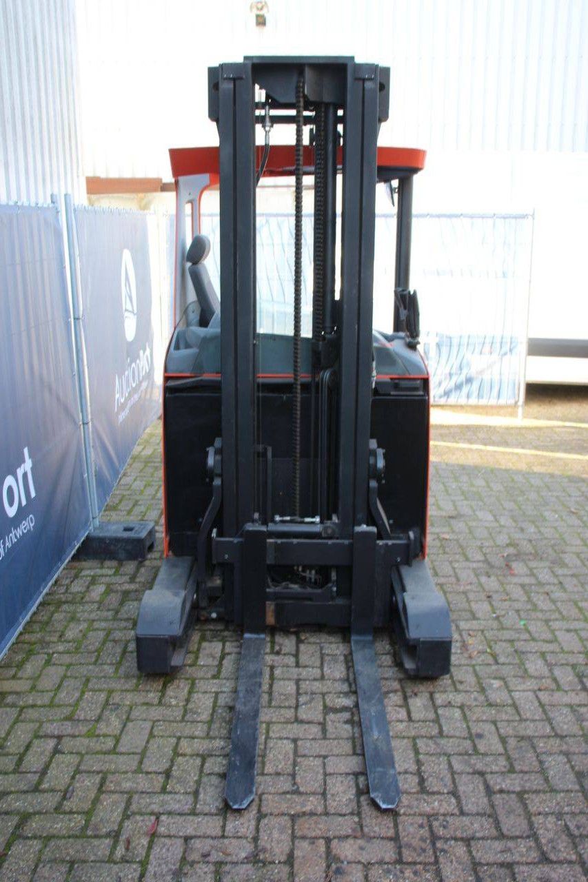 Reach truck BT RRE140 Electric 1400kg 5.7m 2014
