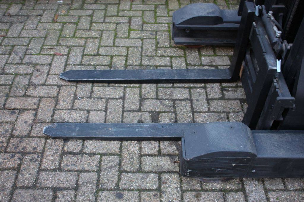 Reach truck BT RRE140 Electric 1400kg 5.7m 2014