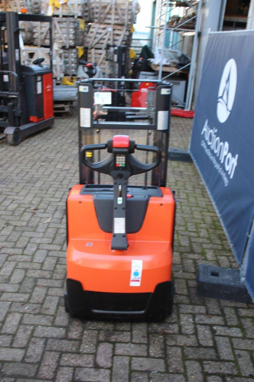 Stacker Toyota SWE200D Electric 2000kg 2018