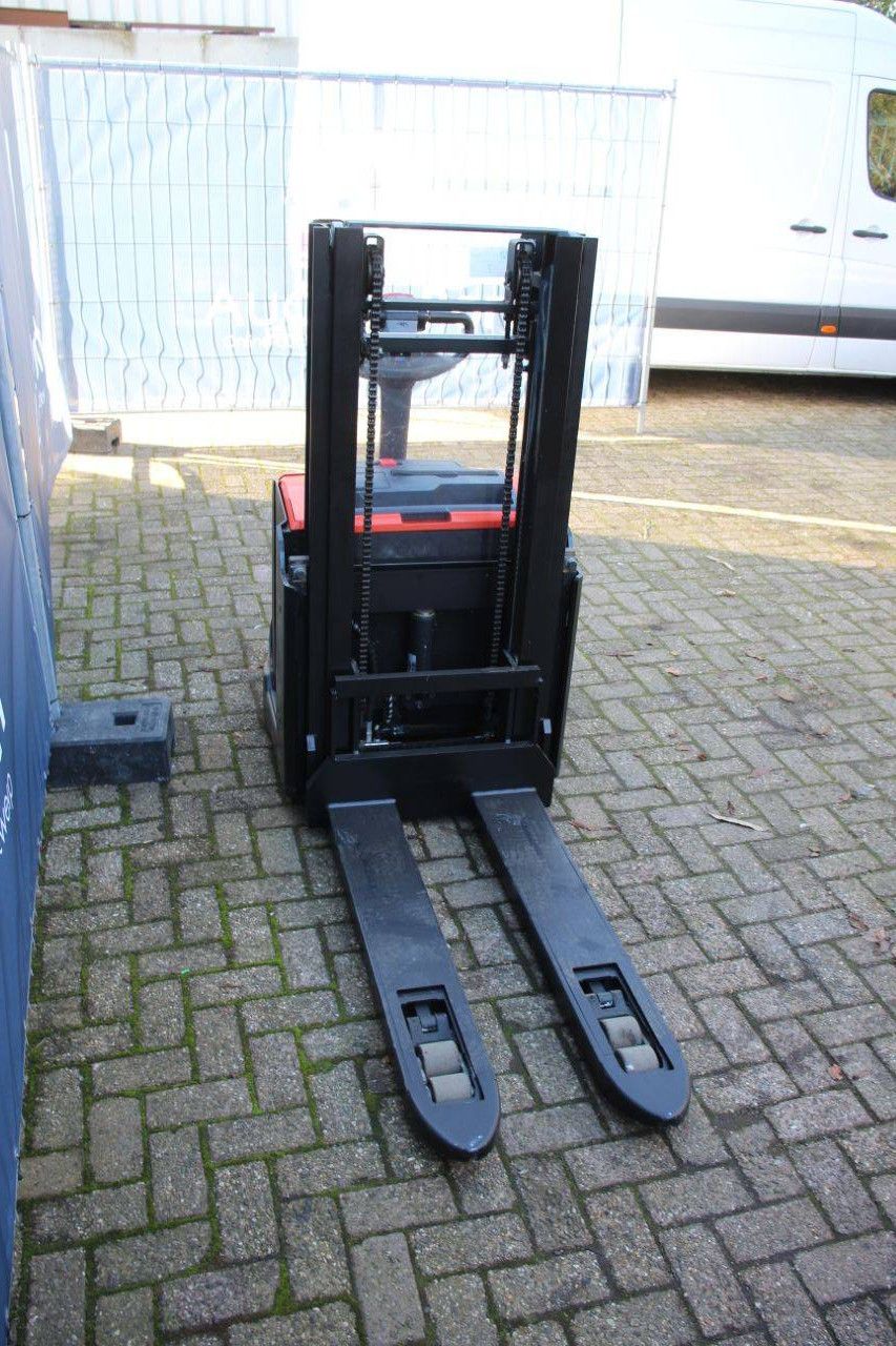 Stapelaar Toyota SWE200D Elektrisch 2000kg 2.1m 2018