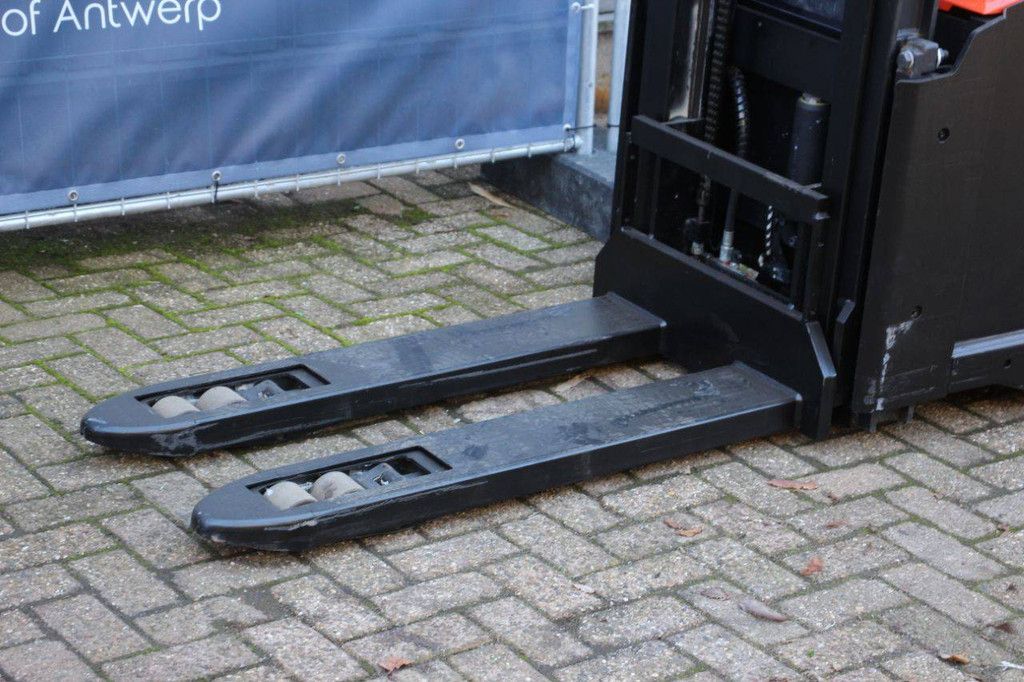 Stapelaar Toyota SWE200D Elektrisch 2000kg 2.1m 2018