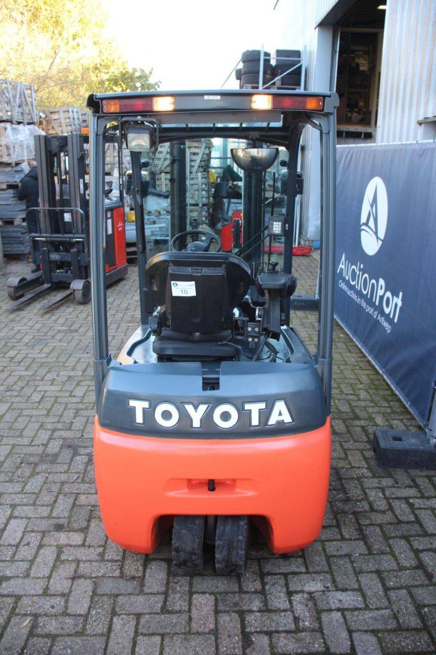 Toyota 8FBET20 Elektrogabelstapler 2000 kg 3,3 m 2012