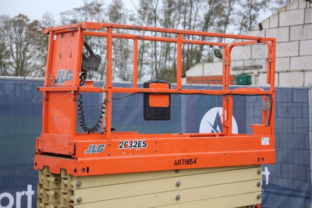 JLG 2632ES Electric Scissor Lift 9.77m 2015
