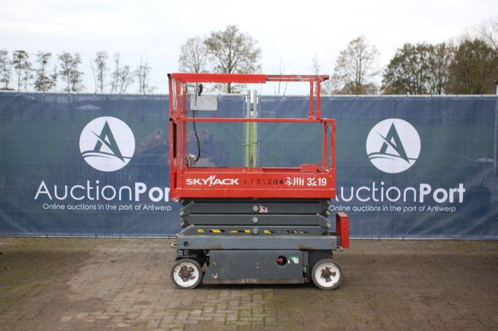 Scissor Lift Skyjack SJ3219 Electric 7.8m 2016