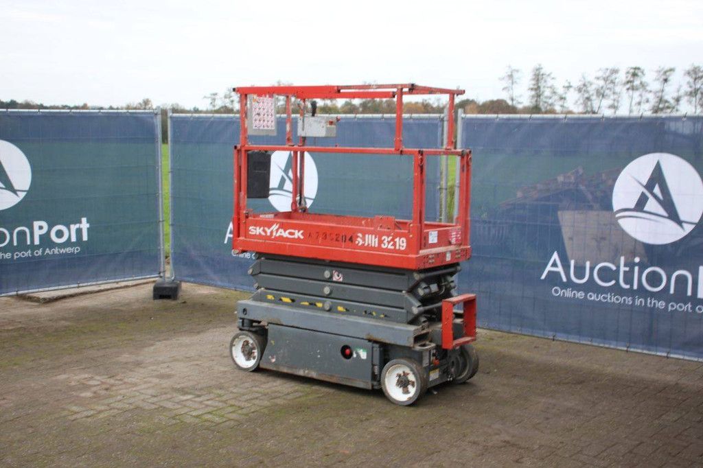 Scissor Lift Skyjack SJ3219 Electric 7.8m 2016
