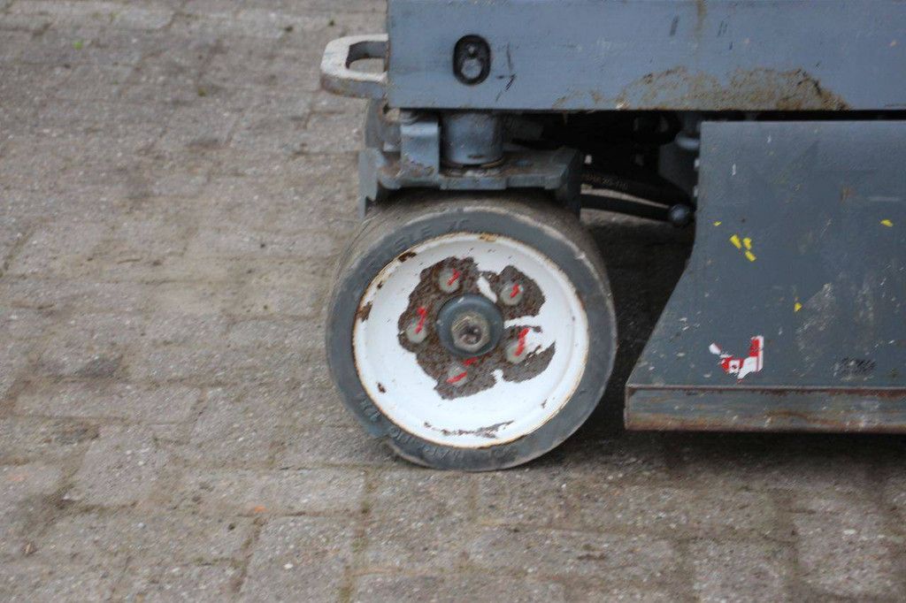 Scissor Lift Skyjack SJ3219 Electric 7.8m 2016