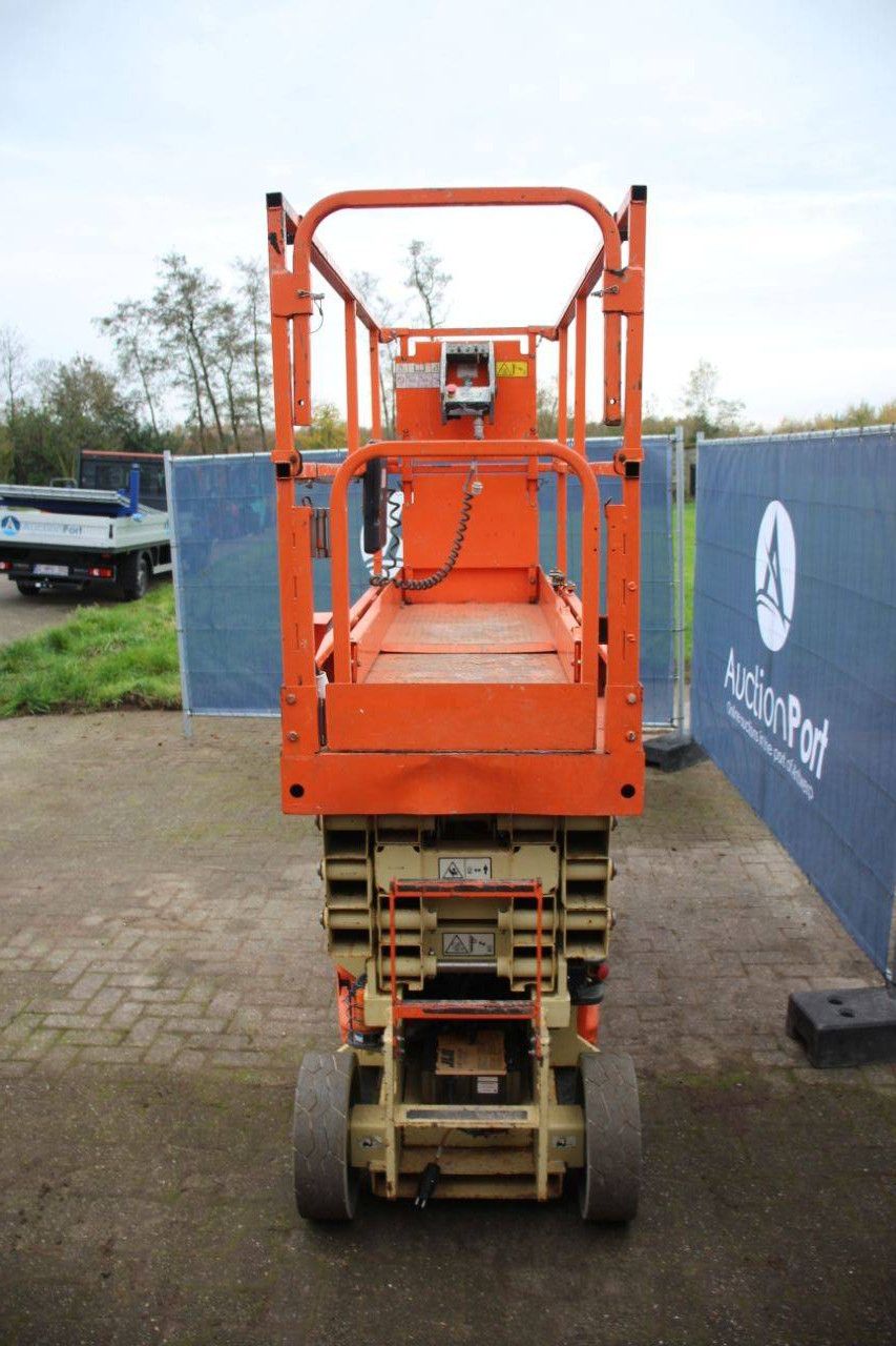 JLG 2632ES Electric Scissor Lift 9.77m 2015
