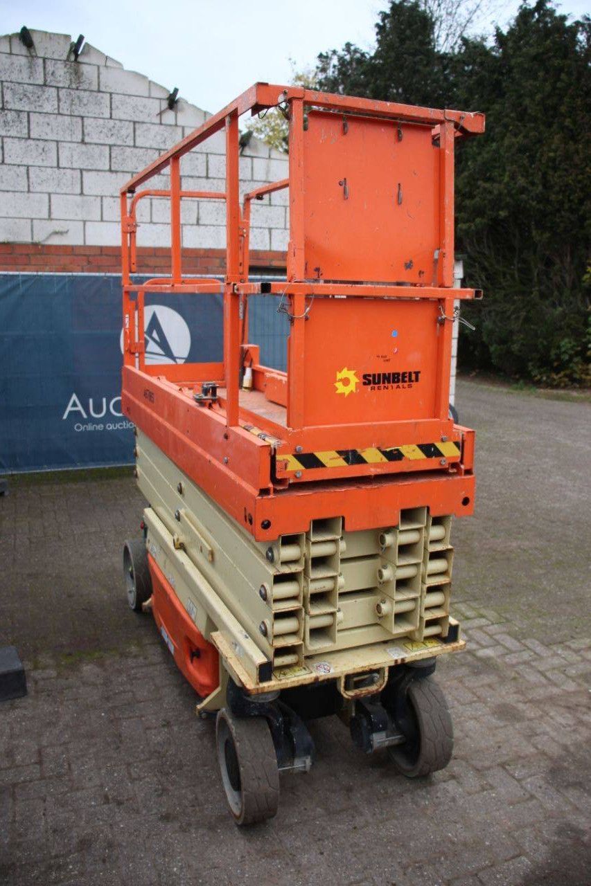 JLG 2632ES Electric Scissor Lift 9.77m 2015