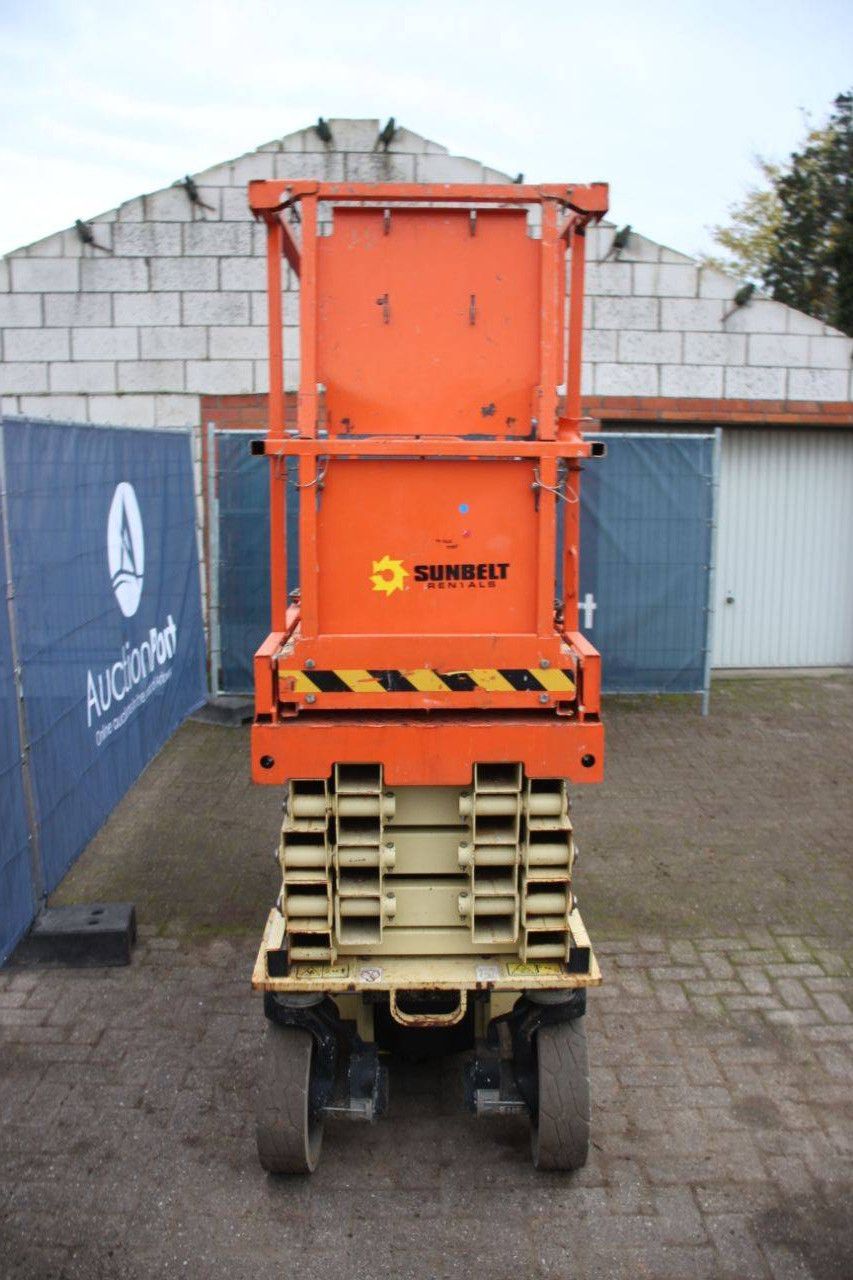 JLG 2632ES Electric Scissor Lift 9.77m 2015