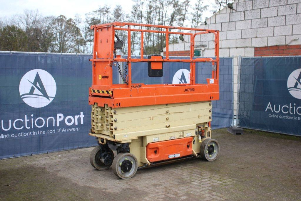 JLG 2632ES Electric Scissor Lift 9.77m 2015