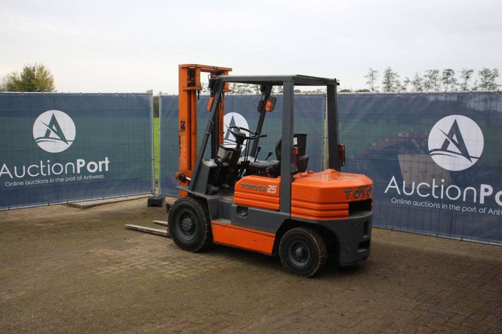 Heftruck Toyota 5FG25 Benzine 2500kg 4m 1990
