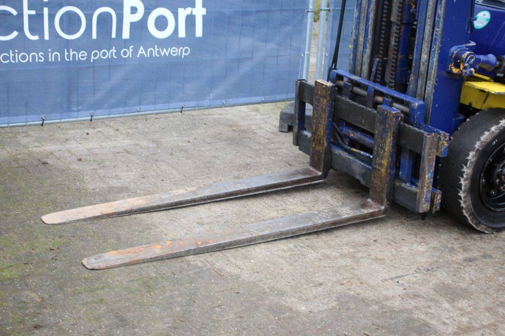 Komatsu FD25T-12 Diesel-Gabelstapler, 2500 kg, 4 m