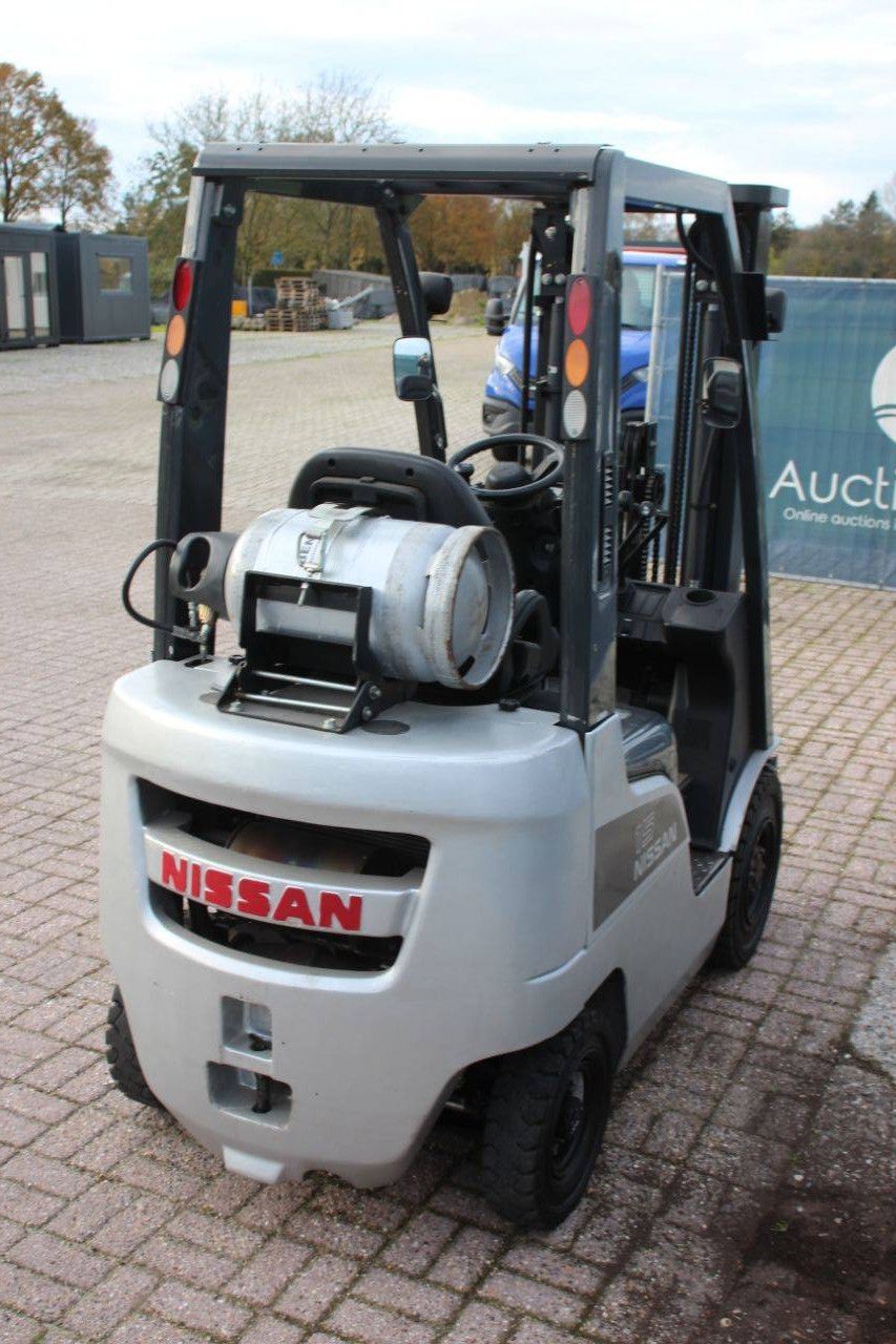 Gabelstapler Nissan P1P1A15D LPG 1500kg 4,75m 2011