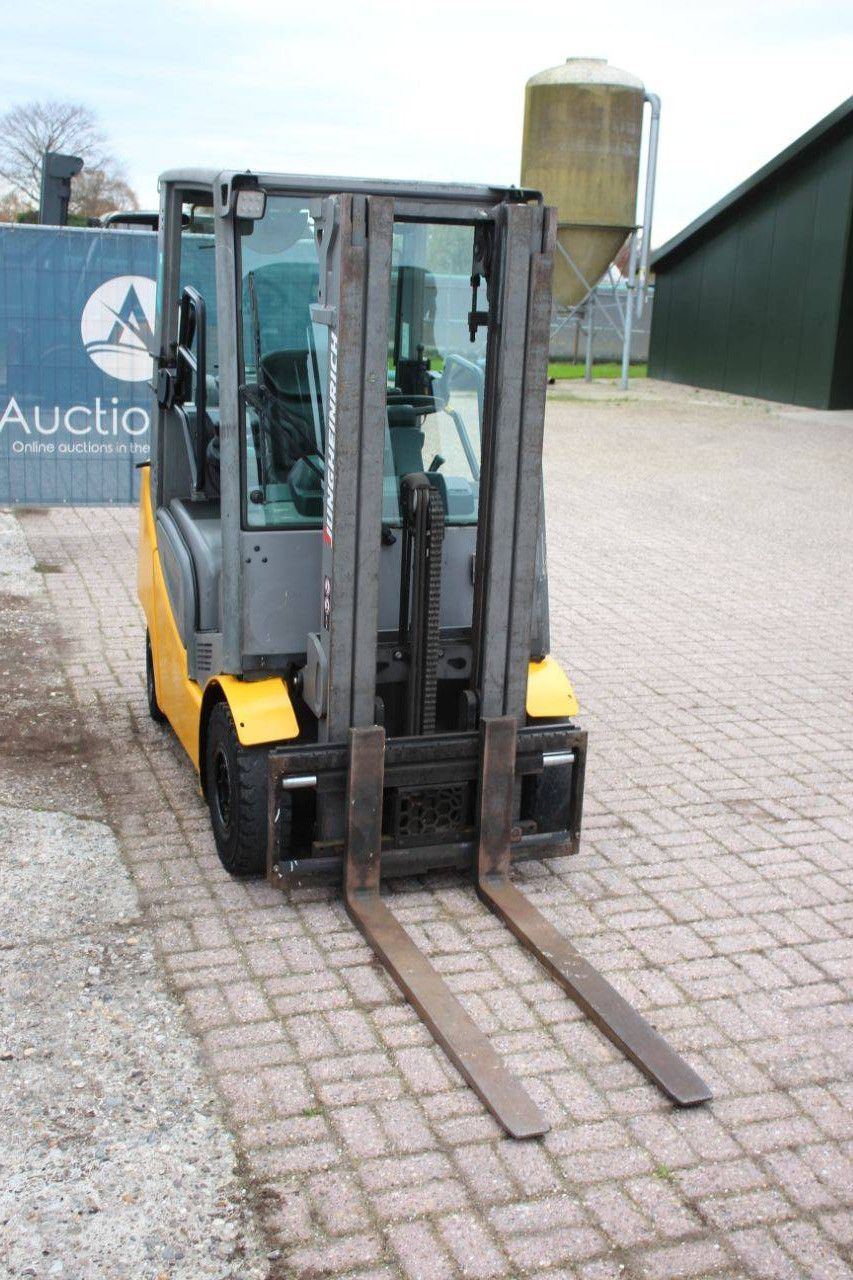 Gabelstapler Jungheinrich TFG 320s LPG 2000kg 4,4m 2018