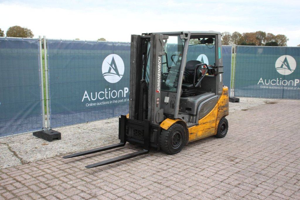 Gabelstapler Jungheinrich TFG 320s LPG 2000kg 4,4m 2018