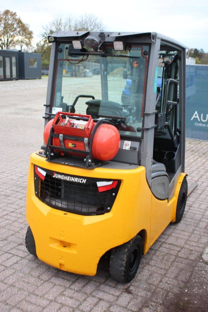 Forklift Jungheinrich TFG 320s LPG 2000kg 4.4m 2018