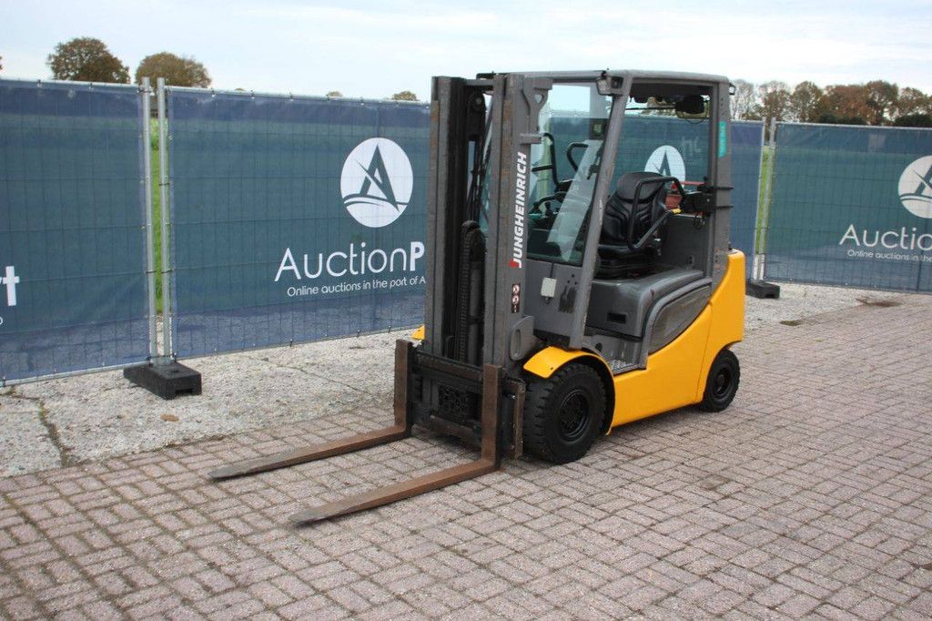 Forklift Jungheinrich TFG 320s LPG 2000kg 4.4m 2018