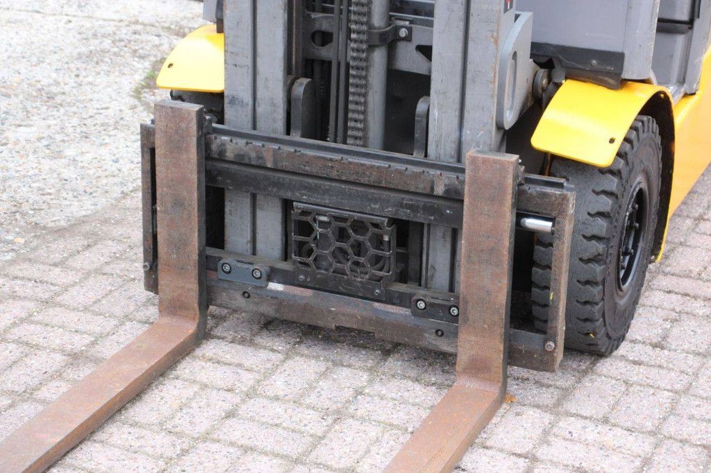 Forklift Jungheinrich TFG 320s LPG 2000kg 4.4m 2018
