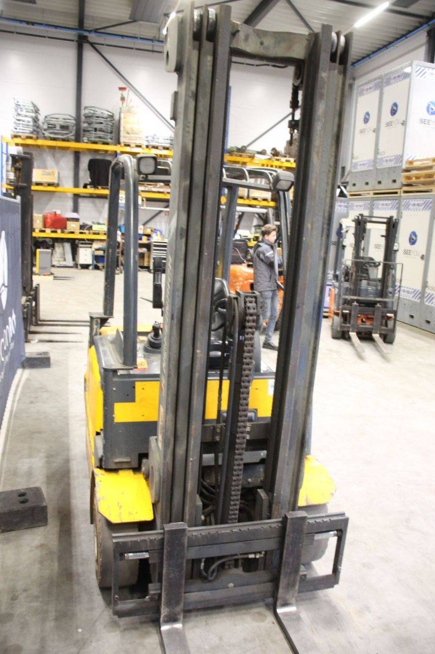 Gabelstapler Jungheinrich EFG25 Elektro 2400kg 2003