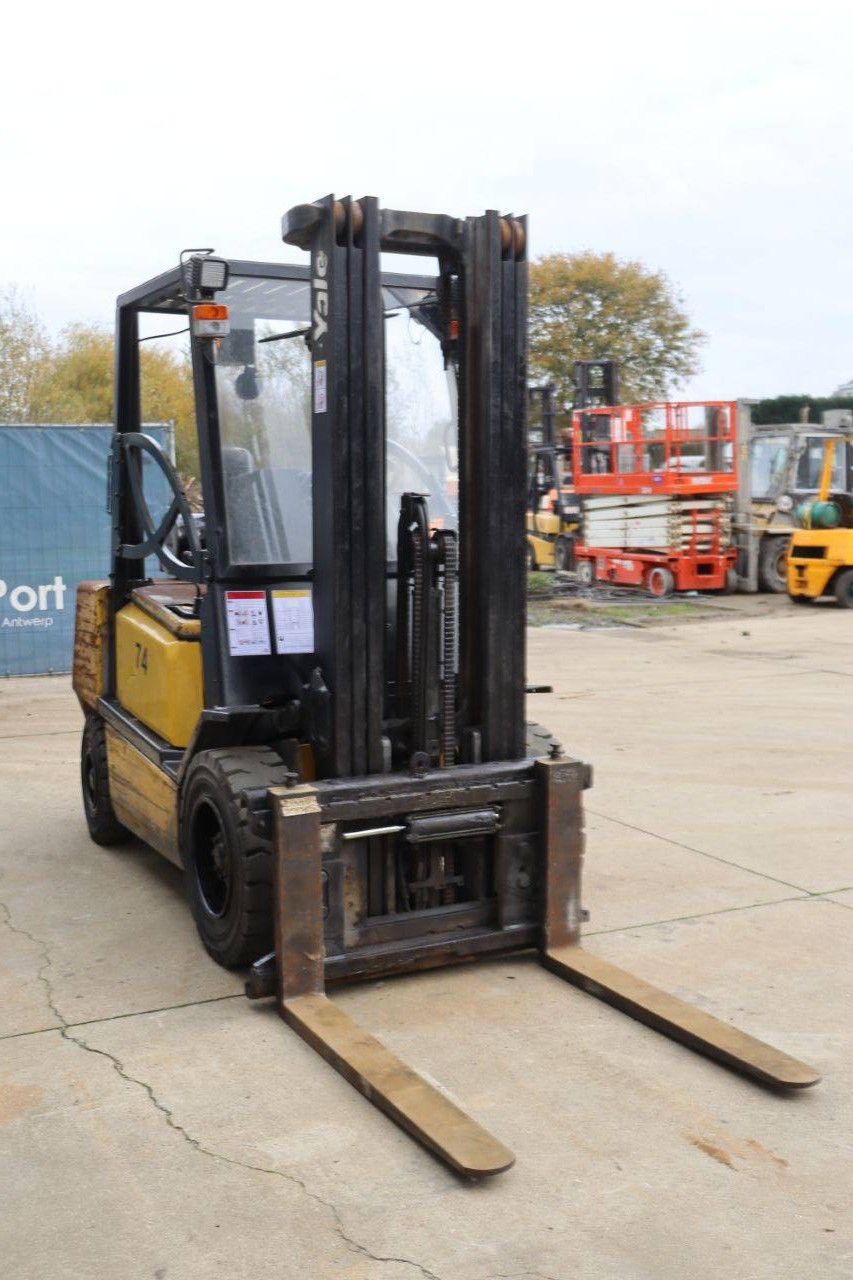 Forklift Yale GDP30TF LPG 2650kg 4.91m 1998