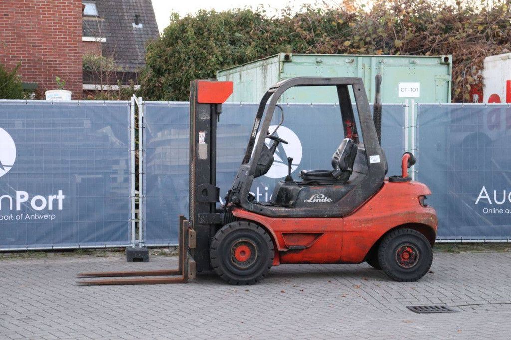 Gabelstapler Linde H30D-03 Diesel 2562 kg 4,64 m