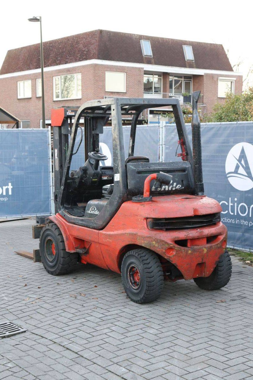 Gabelstapler Linde H30D-03 Diesel 2562 kg 4,64 m