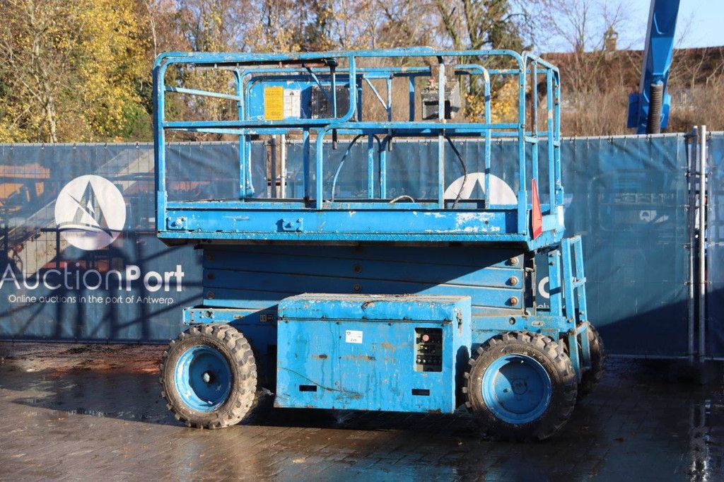 Scherenarbeitsbühne JLG 26-MRT Diesel 9,92 m 1998