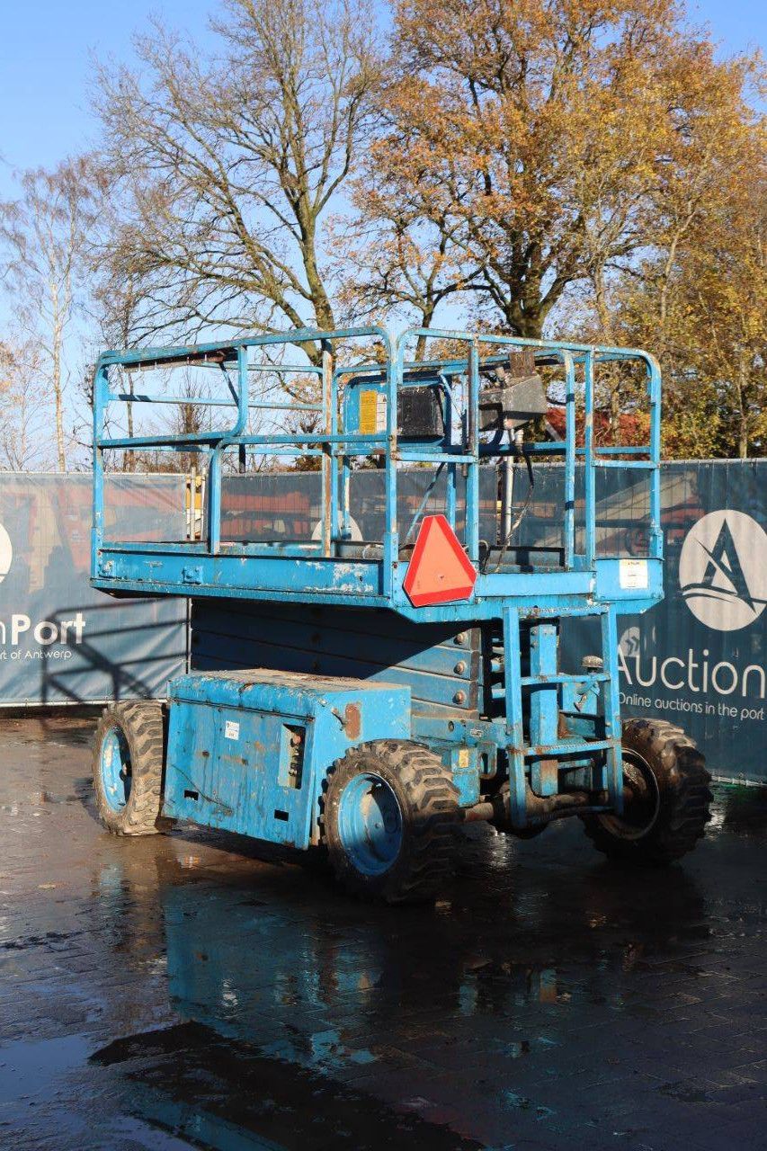 Scherenarbeitsbühne JLG 26-MRT Diesel 9,92 m 1998