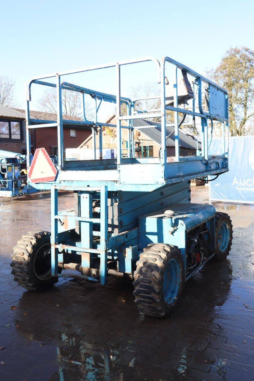 Scherenarbeitsbühne JLG 26-MRT Diesel 9,92 m 1998