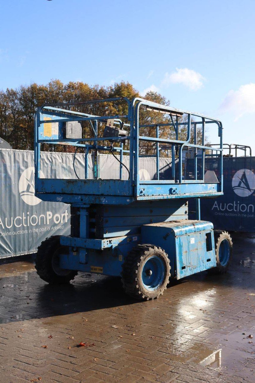 Scherenarbeitsbühne JLG 26-MRT Diesel 9,92 m 1998