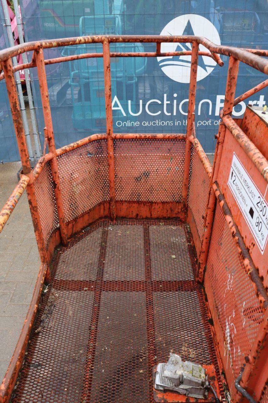 Telescopic boom lift Aichi SR182 Diesel 20m 1997