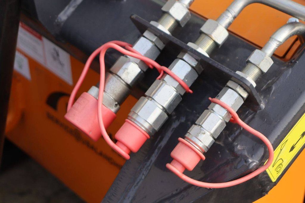 Kniklader LandHero Benzine Nieuw