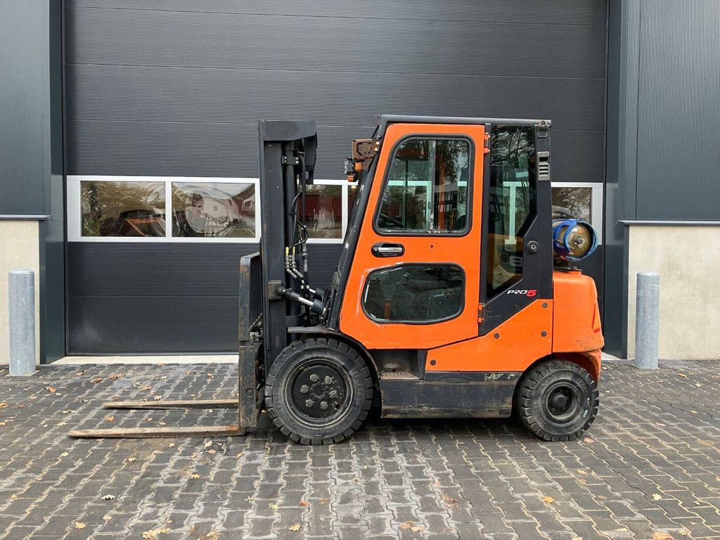 Doosan G25E-5 LPG-Gabelstapler 2500 kg 3,3 m 2015
