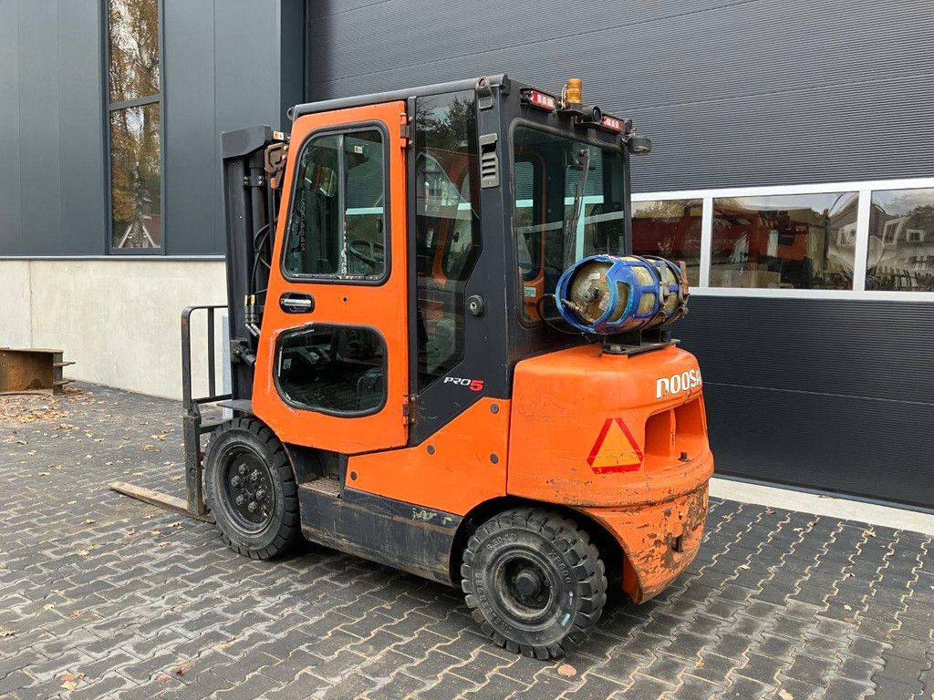 Doosan G25E-5 LPG-Gabelstapler 2500 kg 3,3 m 2015