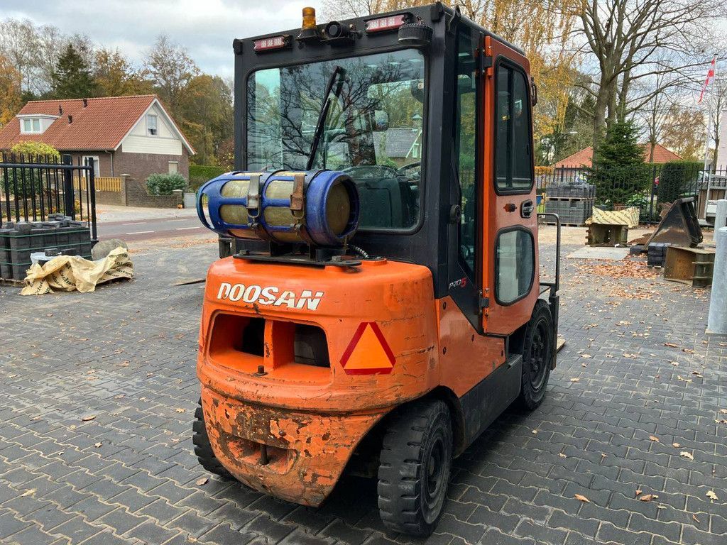 Doosan G25E-5 LPG-Gabelstapler 2500 kg 3,3 m 2015