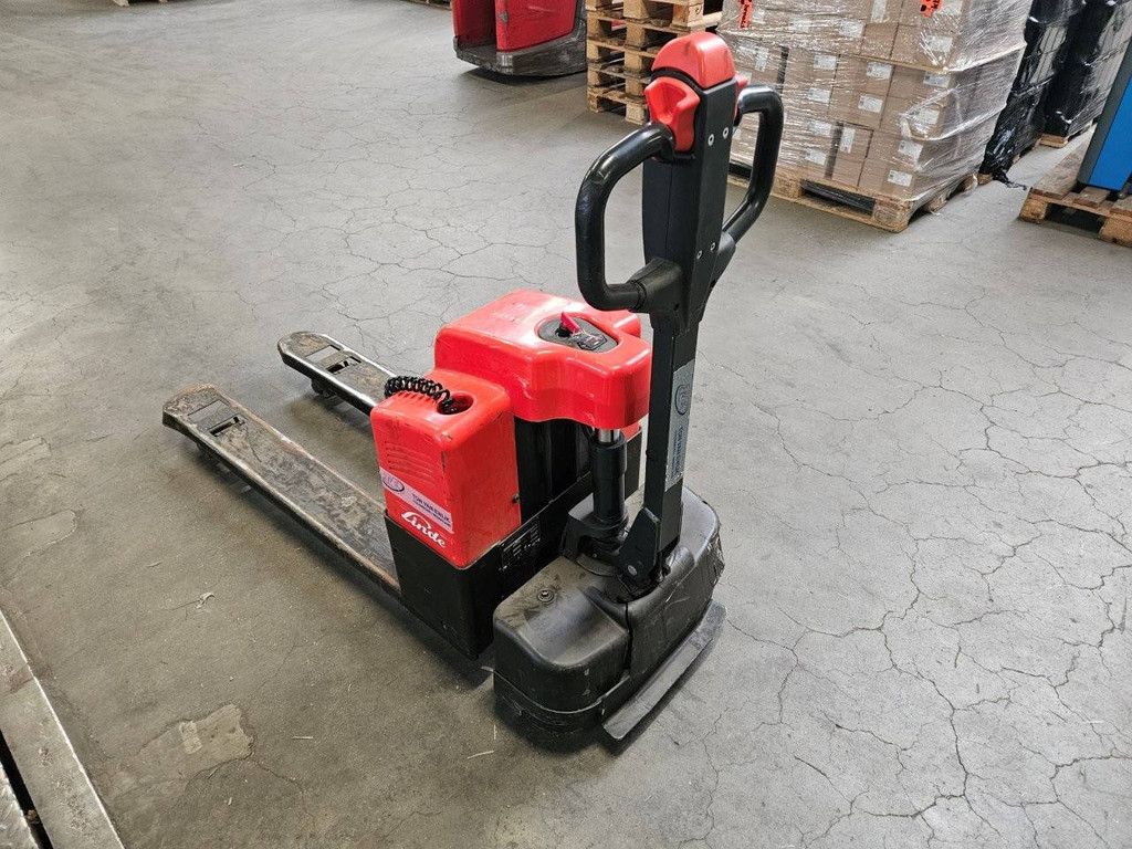 Pallet truck Linde MT15 Electric 1500kg 2018