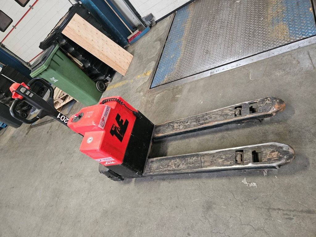 Pallet truck Linde MT15 Electric 1500kg 2018