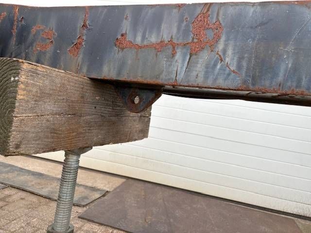 Manitou-Hebebühne mit Polyp-Klemme