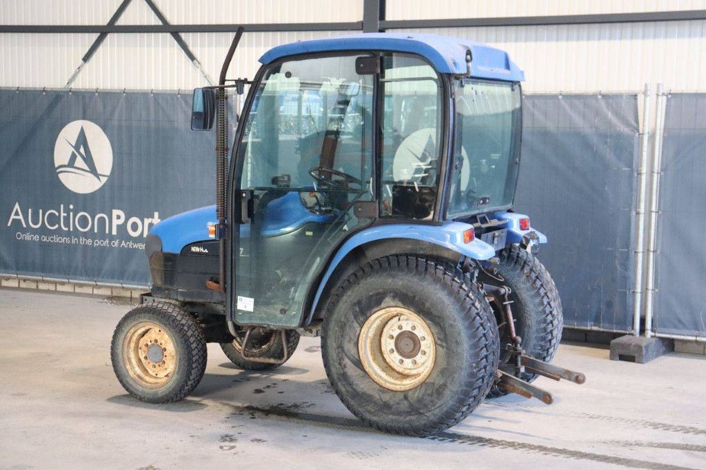 Tractor New Holland TC27D Diesel